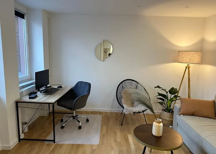Bliss - Arbeitsplatz, Docking Station, Netflix